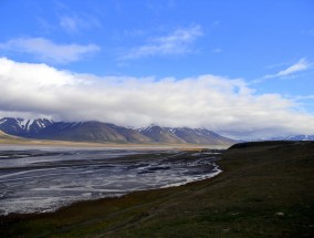 蜜泉湖旅游胜地，南越之旅的最佳选择,蜜泉湖旅越南现在可以去旅游吗最近