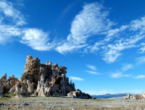 川西十月旅游穿搭指南，打造完美旅行装备，尽享自然之美,十月份去川西旅游穿什么衣服