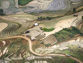 菜园变旅游地，一片土地的再生之旅,菜园改旅游地名怎么改