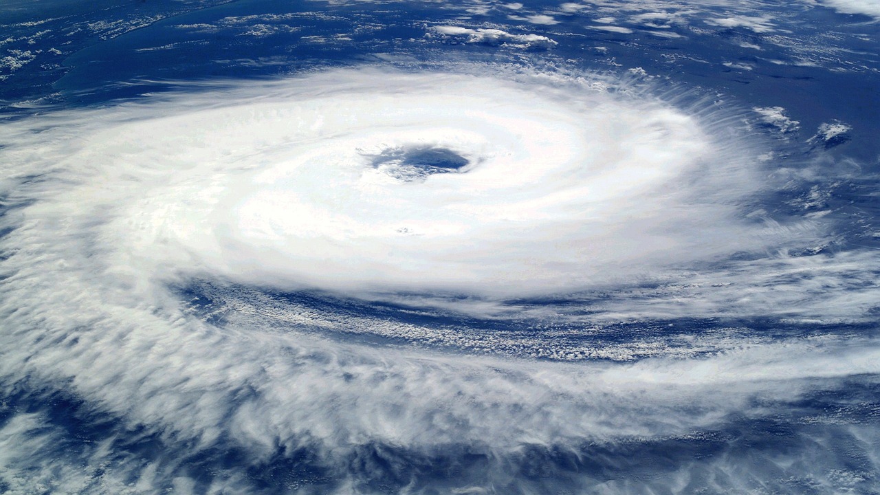 热带风暴萨拉（Tropical Storm Sara）在洪都拉斯北部海岸引发了山洪暴发和泥石流，导致大量降雨。  第1张