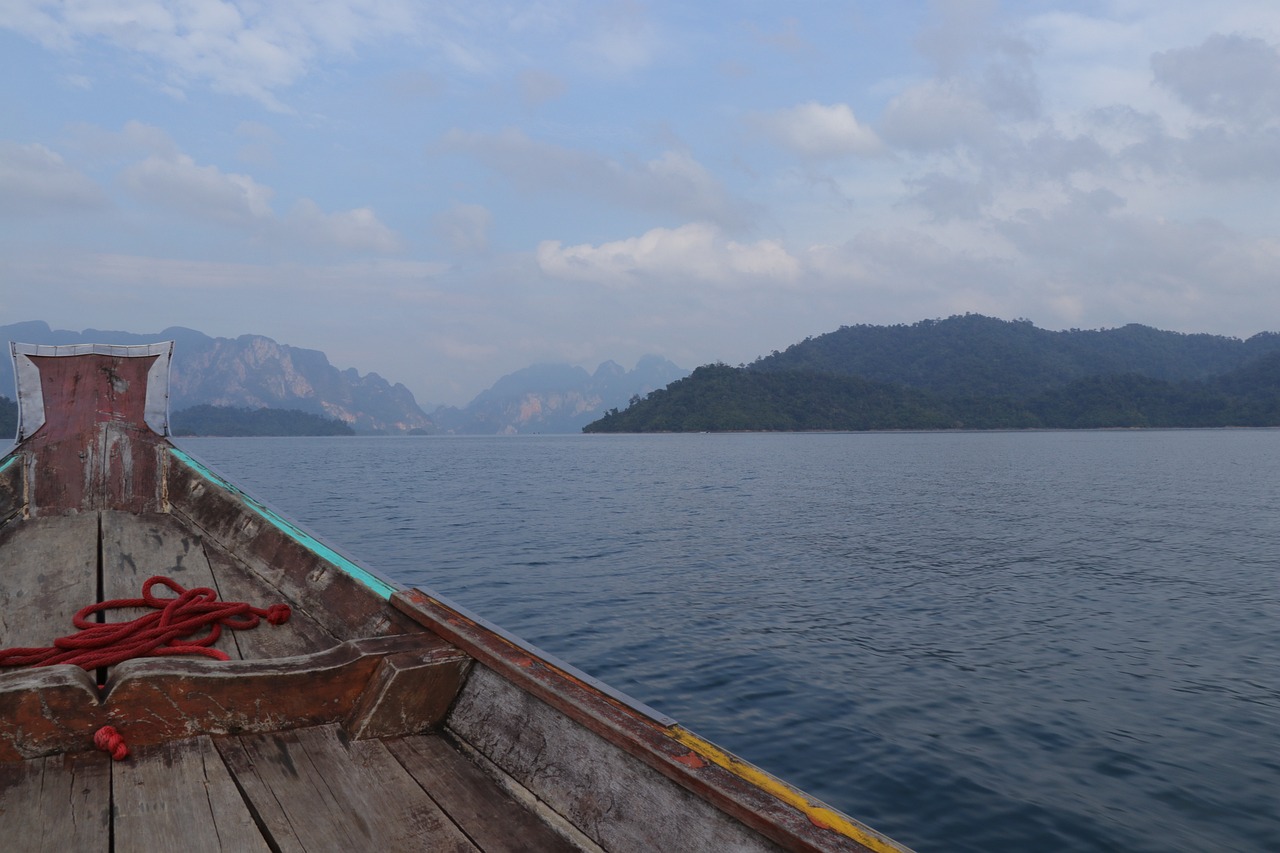 崇阳县旅游景点，自然与人文的完美结合,崇阳县旅游景点柃蜜小镇  第1张