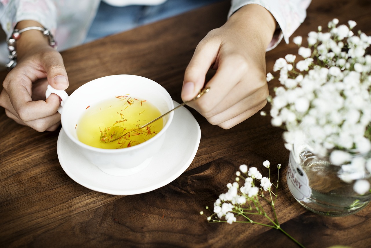 吃了茶叶肚子有寒气——茶叶消费中的健康隐患与对策,吃了茶叶肚子有寒气怎么回事  第1张