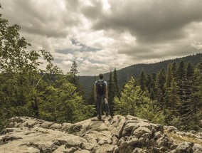 澳大利亚旅游团，探索神奇大陆的绝佳之旅,澳大利亚旅游团跑了多少人