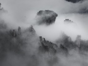 济南大明湖飞雪的水墨意境之美,济南大明湖题词