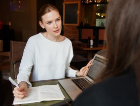 女子高校工作16年后发现未缴养老险，一段职场与生活的交织故事,在学校工作20年没有买保险