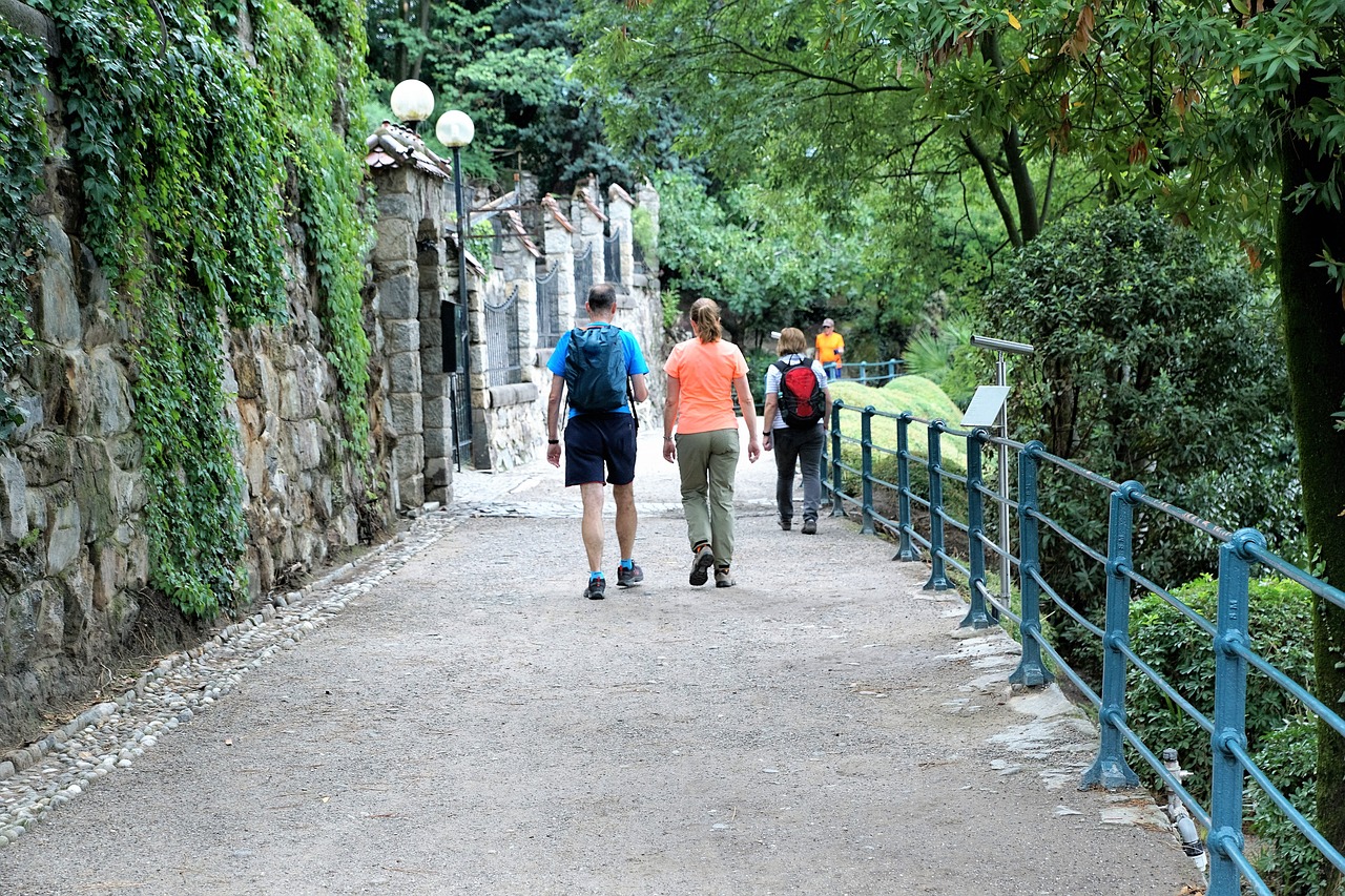 贵广高铁旅游线路，穿越山水间的速度与风情,贵广高铁旅游线路有哪些  第1张